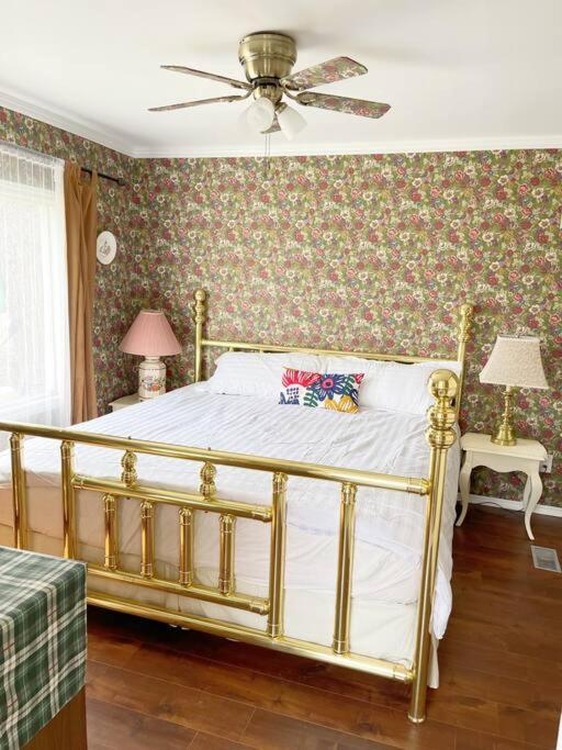 Holiday home Cozy Niagara Falls